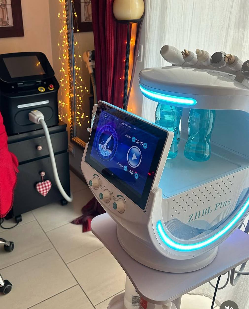 Hydrafacial + Radiofrequenz + Ultraschall